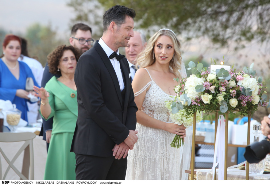 Απόστολος Ρουβάς – Φανή Γιαβρίδου: Το ξέφρενο γαμήλιο πάρτι και ο χορός του Σάκη Ρουβά