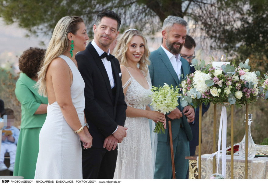 Απόστολος Ρουβάς – Φανή Γιαβρίδου: Το ξέφρενο γαμήλιο πάρτι και ο χορός του Σάκη Ρουβά