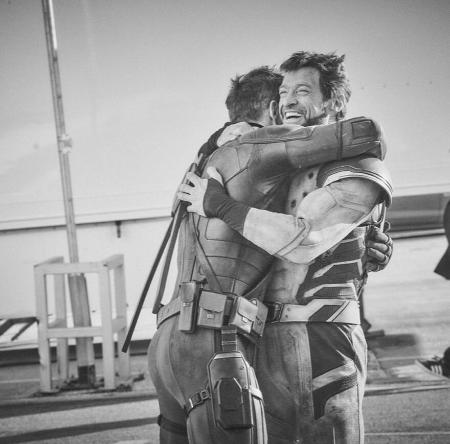 Ράιαν Ρέινολντς για τα γενέθλια του Χιου Τζάκμαν: Ελπίζω να το κάνουμε αυτό μέχρι τα 90 μας 