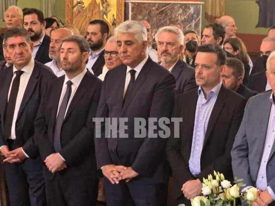 Αίγιο: Θλίψη στην κηδεία του Δημάρχου Αιγιαλείας Δημήτρη Καλογερόπουλου - Δείτε φωτογραφίες