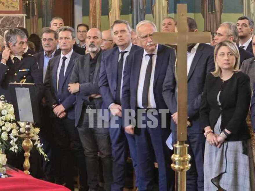 Αίγιο: Θλίψη στην κηδεία του Δημάρχου Αιγιαλείας Δημήτρη Καλογερόπουλου - Δείτε φωτογραφίες