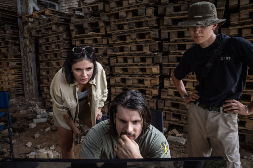 Ουκρανία: Αμφιλεγόμενες καμπάνιες από τον στρατό για να προσελκύσει εθελοντές - Σέξι φωτογραφίσεις πάνω σε άρματα (βίντεο)