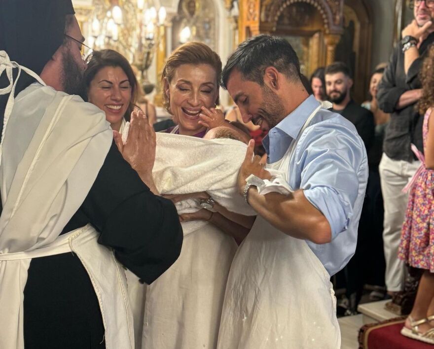 Γιούλικα Σκαφιδά: Βάφτισε τον 11 μηνών γιο της 