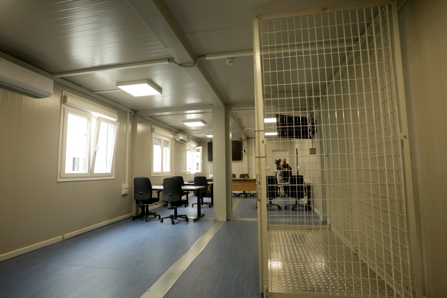 Ναυάγησε το σχέδιο της Μελόνι για τα κέντρα μεταναστών στην Αλβανία – Επιστρέφει άπραγο το προσωπικό