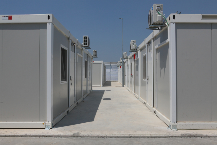 Ναυάγησε το σχέδιο της Μελόνι για τα κέντρα μεταναστών στην Αλβανία – Επιστρέφει άπραγο το προσωπικό