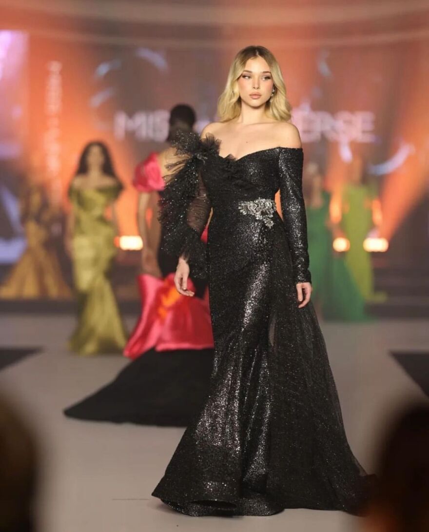 Αυτή είναι η 20χρονη που βραβεύτηκε ως η ομορφότερη γυναίκα στην Τουρκία