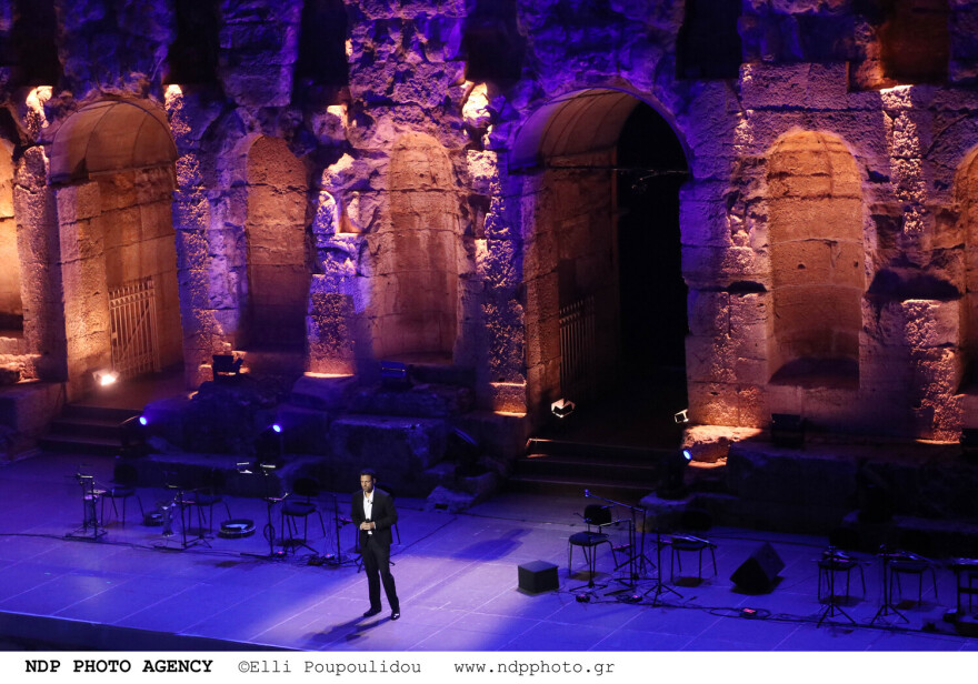 Αλεξάνδρα Νίκα: Η πρώτη εμφάνισή της με φουσκωμένη κοιλιά στη συναυλία του Κωνσταντίνου Αργυρού 