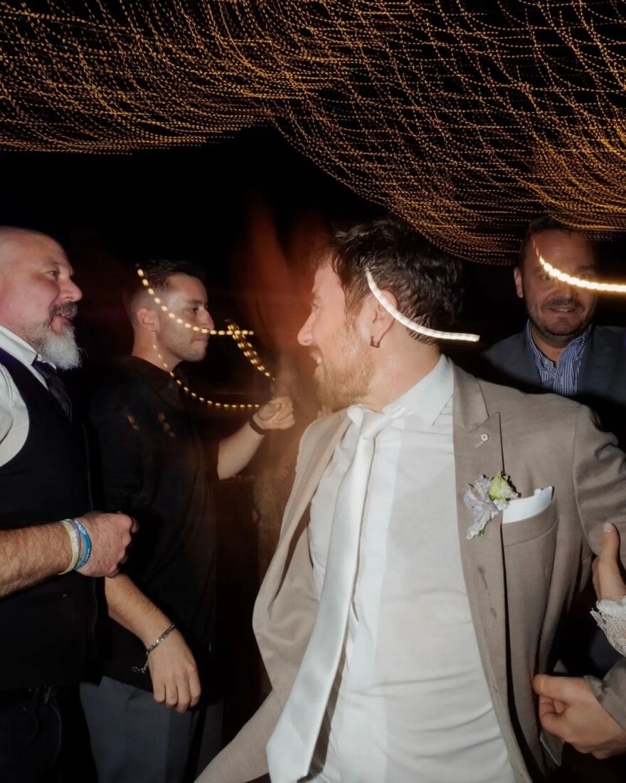 Θανάσης Τσαλταμπάσης: Μοιράστηκε φωτογραφίες από τον γάμο και τη βάφτιση της κόρης του