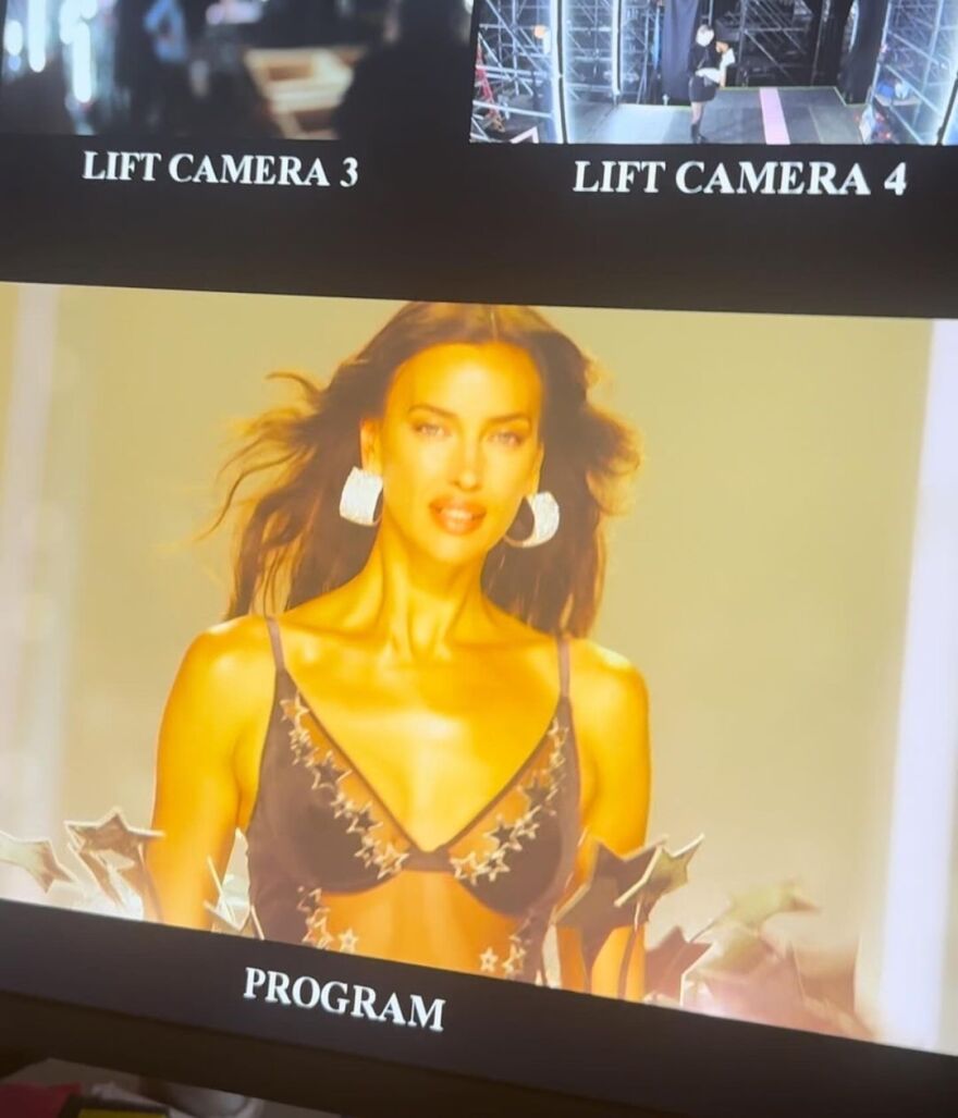 Victoria's Secret: Τα αποκαλυπτικά στιγμιότυπα της Ιρίνα Σάικ από τα backstage του σόου