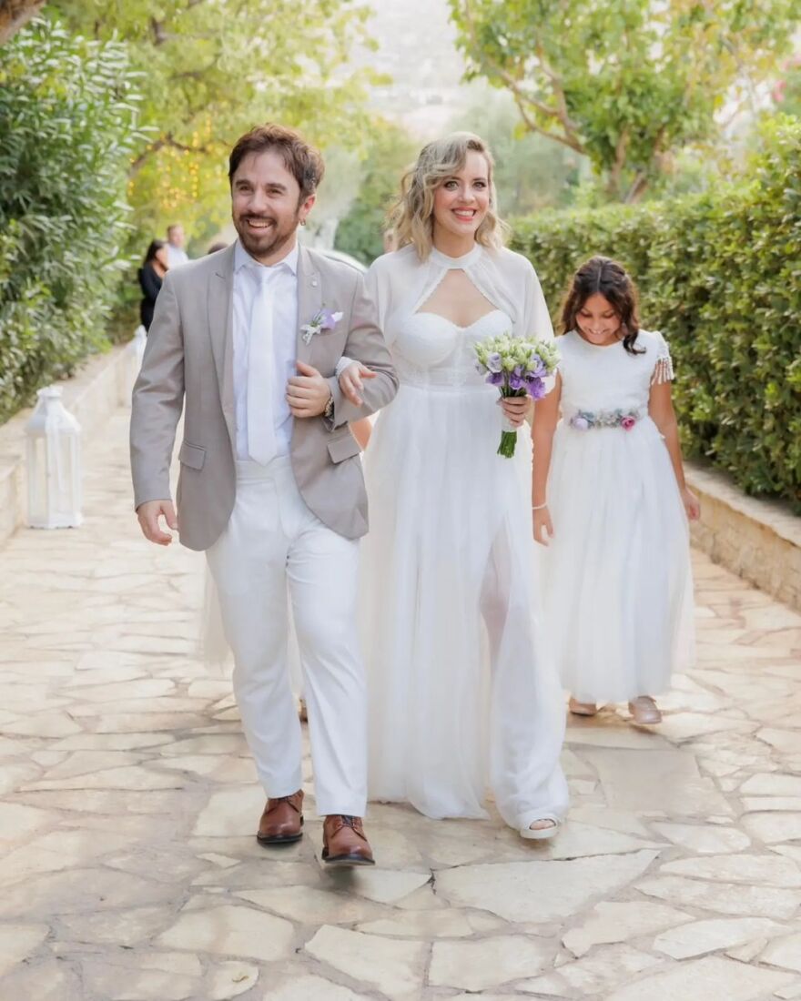 Θανάσης Τσαλταμπάσης: Μοιράστηκε φωτογραφίες από τον γάμο και τη βάφτιση της κόρης του