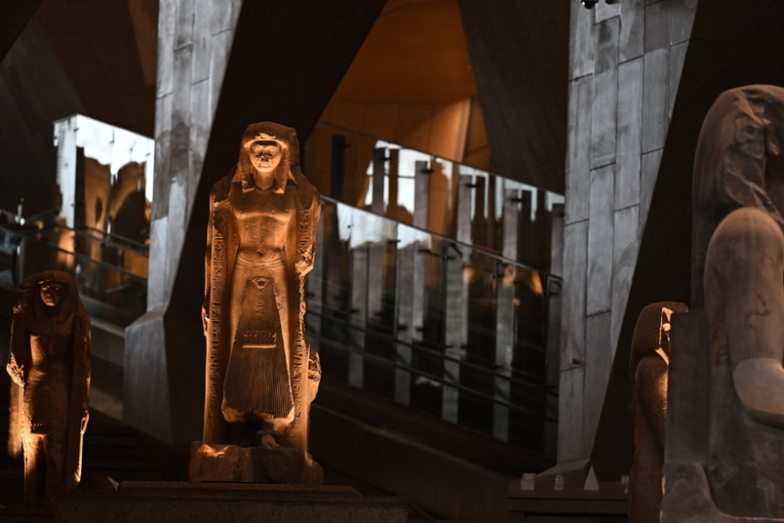 Κάιρο: Άνοιξε το «φαραωνικό» μουσείο με χιλιάδες θησαυρούς - Εντυπωσιάζουν τα εκθέματά του, δείτε φωτογραφίες