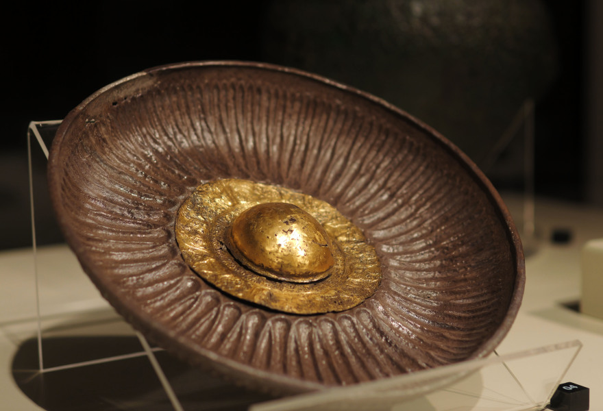 Μουσείο της Ακρόπολης: Φιλοξενεί μια έκθεση με αθέατα αρχαία αντικείμενα από το νοτιότερο άκρο της Ιταλίας - Δείτε φωτογραφίες