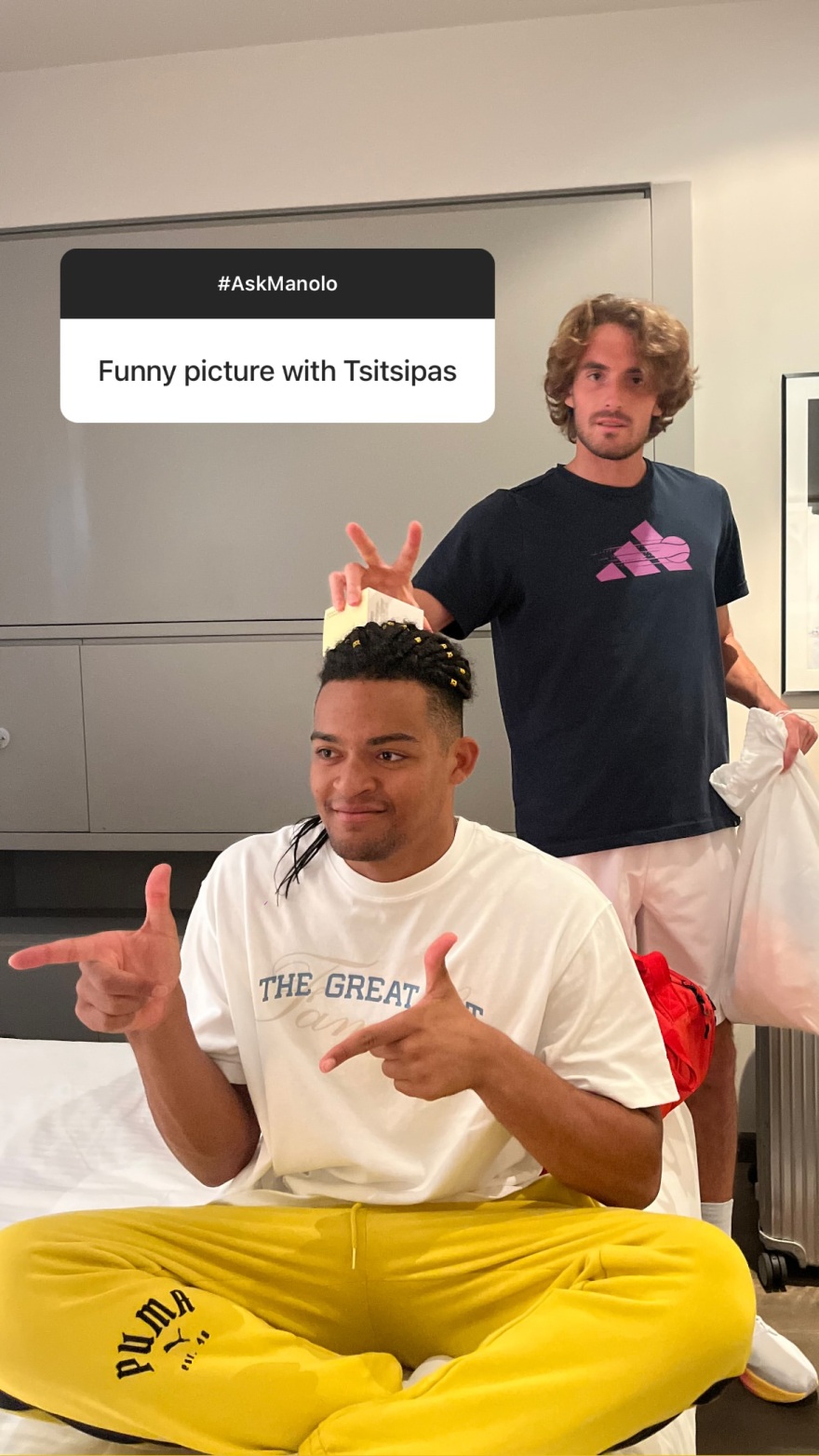 Εμμανουήλ Καραλής: Αποκάλυψε τον νέο του «έρωτα» και τρόλαρε για τον Πύργο Ηλείας