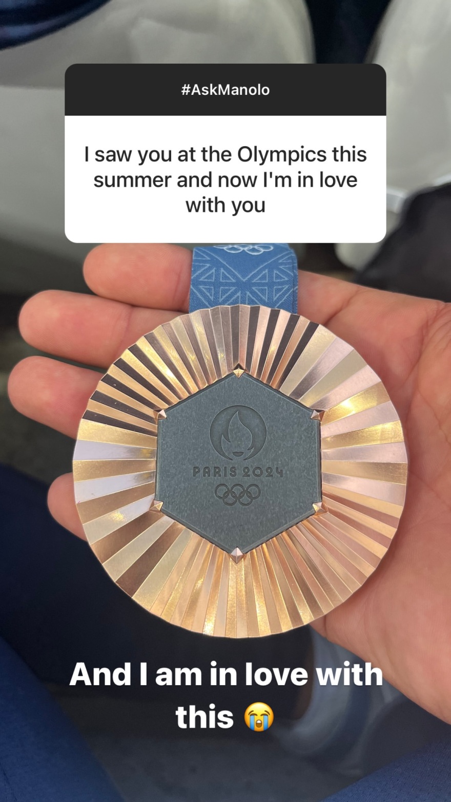 Εμμανουήλ Καραλής: Αποκάλυψε τον νέο του «έρωτα» και τρόλαρε για τον Πύργο Ηλείας