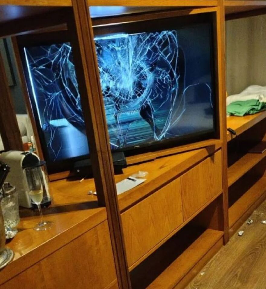 Λίαμ Πέιν: «Το δωμάτιο έχει μπαλκόνι, φοβόμαστε μήπως κάνει κάτι» - Το δραματικό τηλεφώνημα λίγο πριν τον θάνατό του