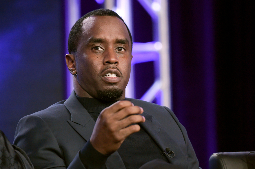 Diddy, ο έκπτωτος «βασιλιάς των πάρτι»: Η μανία για διασημότητα, το «τσίρκο» γύρω του και η εμμονή με Ουίλιαμ και Χάρι