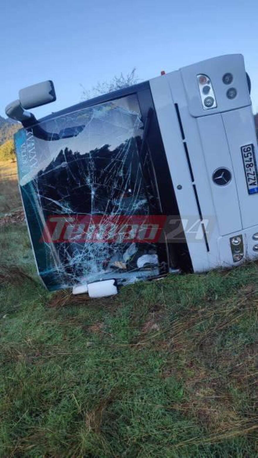 Ανατροπή ΚΤΕΛ με μαθητές στα Καλάβρυτα, δεν υπάρχουν τραυματίες