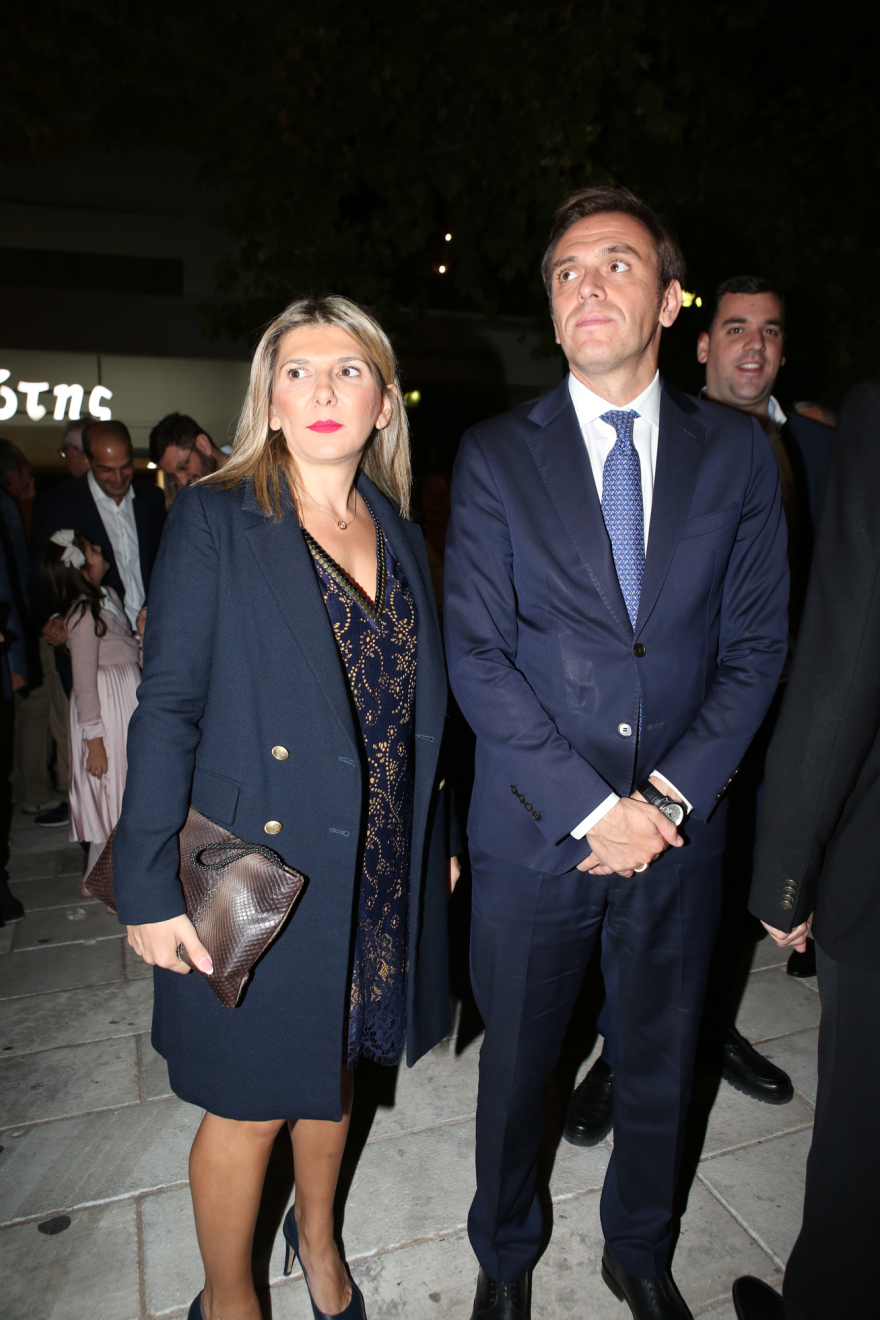 Παντρεύτηκε ο Χάρης Δούκας τη Γεωργία Πολυτάνου στη Θήβα - Βίντεο και φωτογραφίες 