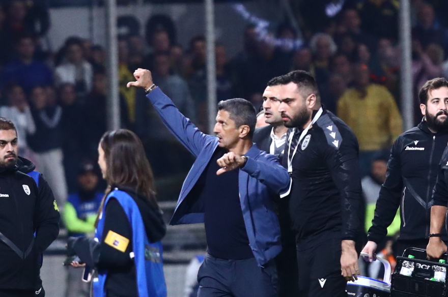 ΑΕΚ - ΠΑΟΚ: Ένταση με Λουτσέσκου μετά το τελευταίο σφύριγμα - Χειρονομίες προς τον κόσμο της Ένωσης - Βίντεο, φωτογραφίες 