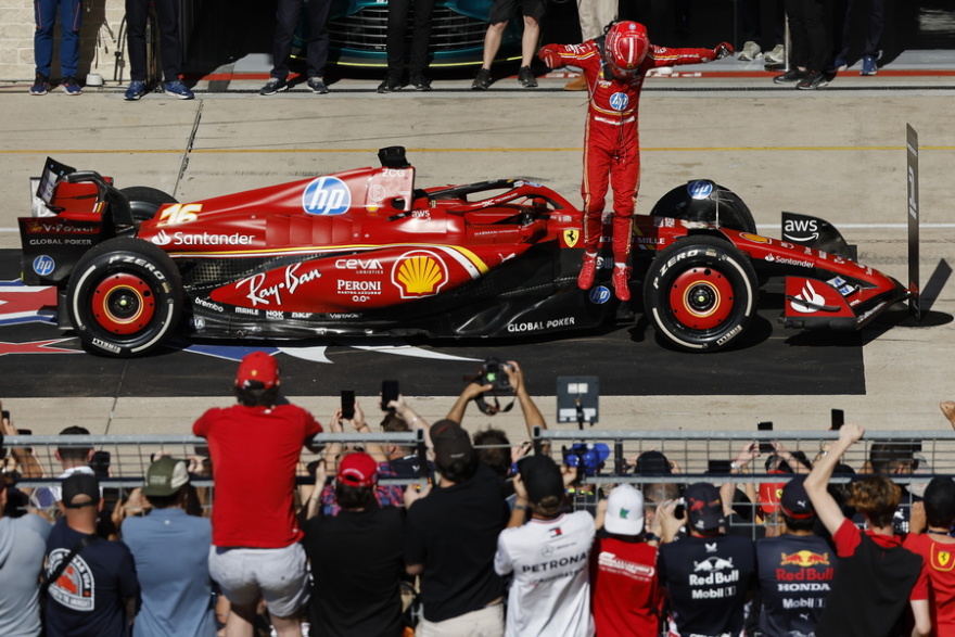 Θρίαμβος της Ferrari στο GP των ΗΠΑ: Πρώτος ο Λεκλέρ, ακολούθησε ο Σάινθ - Βάθρο τίτλου για Φερστάπεν - Bίντεο