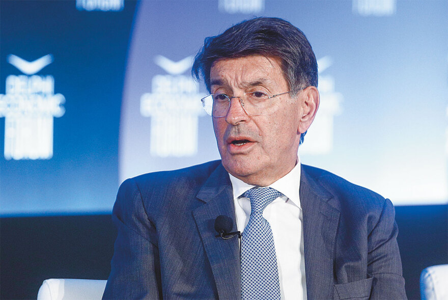 Έρευνα: Οι boomers κρατάνε ακόμη τα ηνία στις μπίζνες και δεν είναι σε θέση... στοργικού παππού