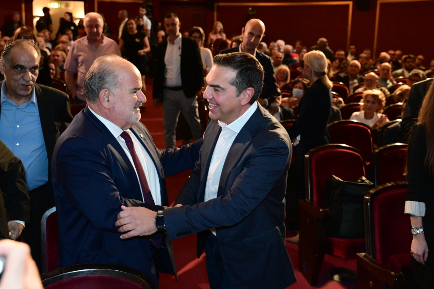 Τσίπρας: Άφησε ανοιχτό παράθυρο για ένα νέο «πολιτικό υποκείμενο αλλαγής»