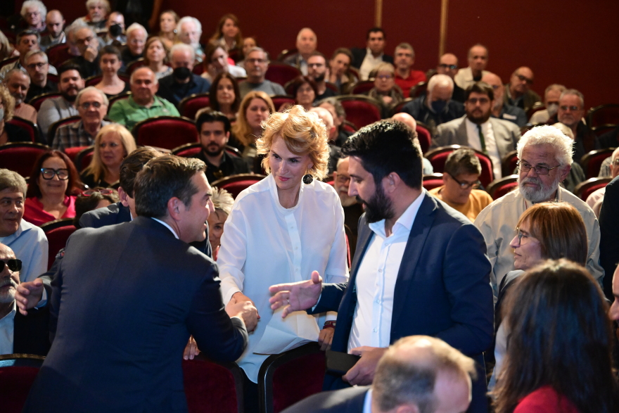 Τσίπρας: Άφησε ανοιχτό παράθυρο για ένα νέο «πολιτικό υποκείμενο αλλαγής»