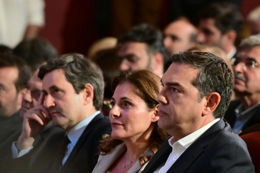 Τσίπρας: Άφησε ανοιχτό παράθυρο για ένα νέο «πολιτικό υποκείμενο αλλαγής»