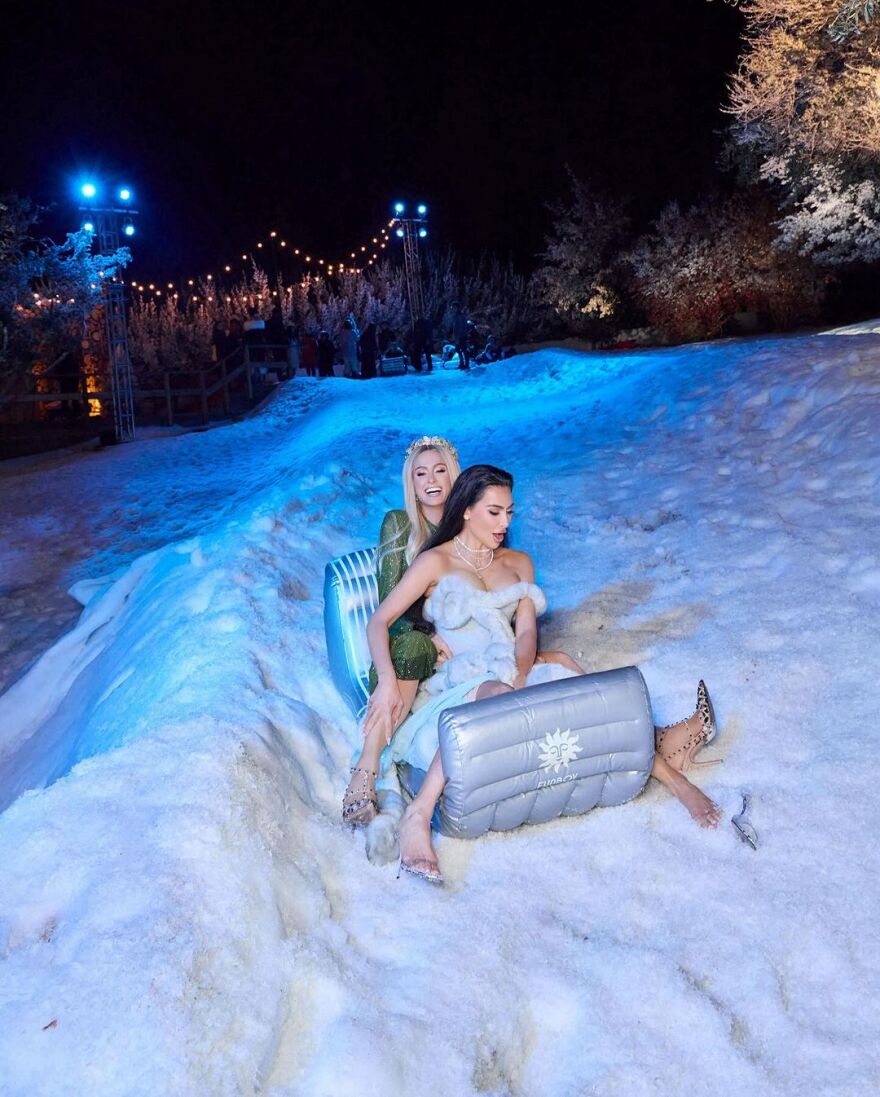 Πάρις Χίλτον για τα γενέθλια της Κιμ Καρντάσιαν: Αξίζεις όλη την ευτυχία, την επιτυχία και τη χαρά στον κόσμο