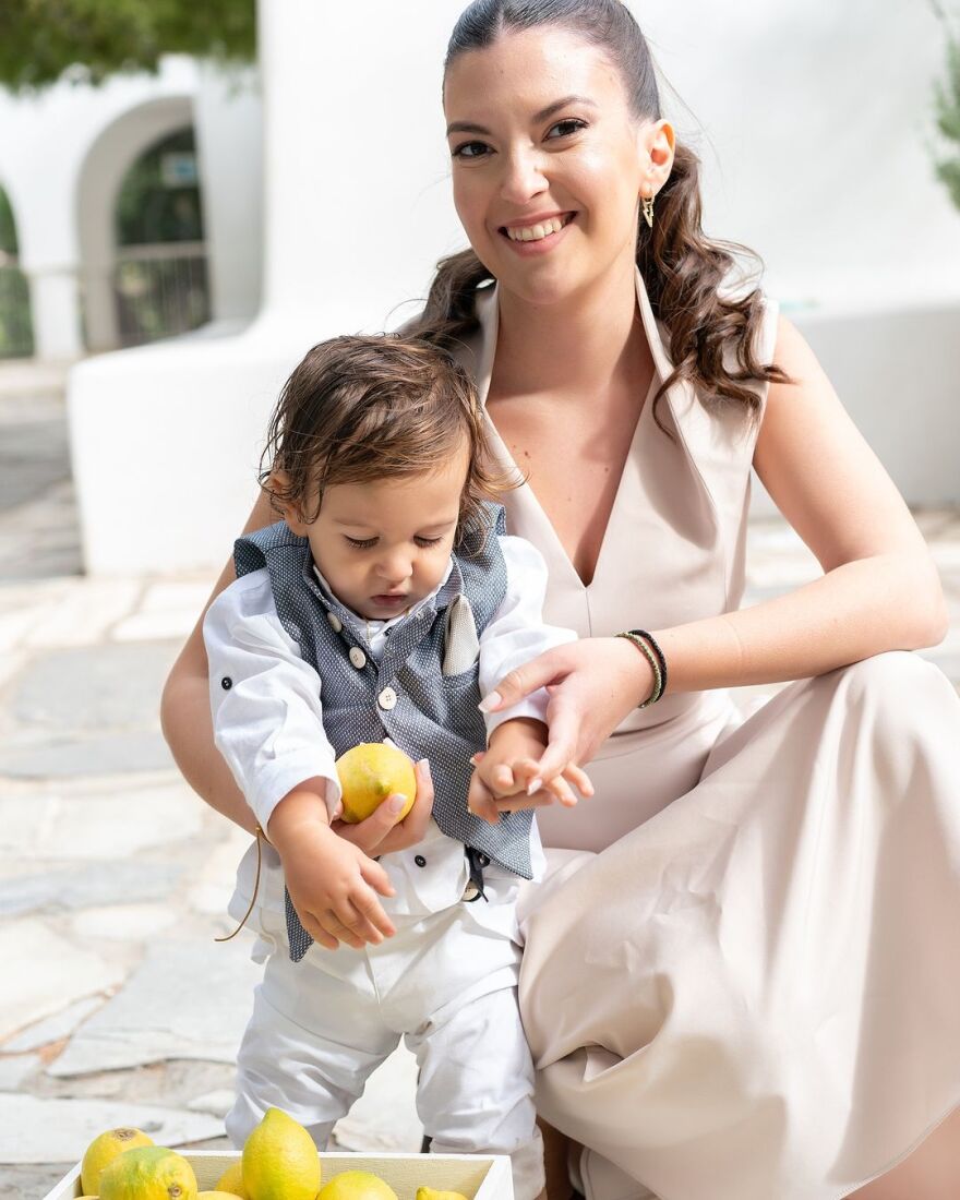 Κλέλια Πανταζή - Λευτέρης Τσάκαλος: Βάφτισαν τον γιο τους