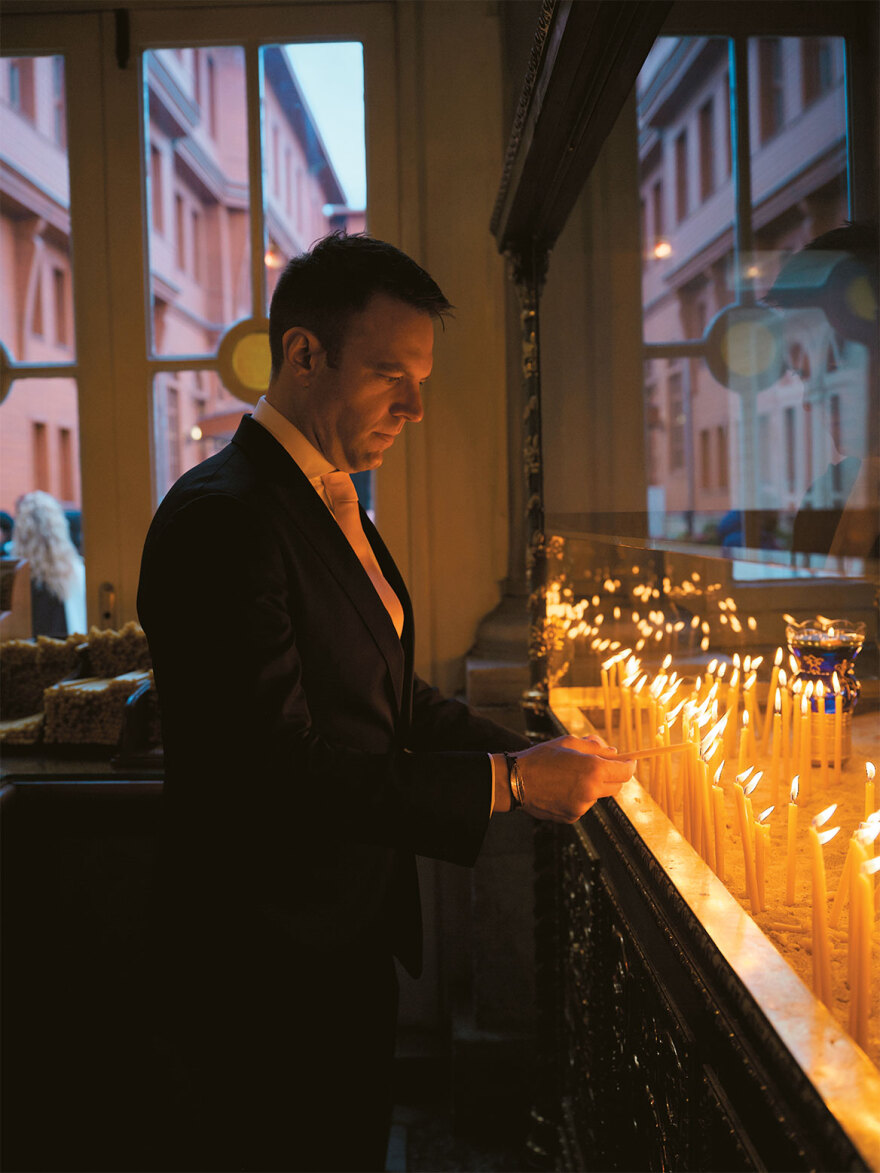 Στέφανος Κασσελάκης: Ο αριστερός κύκλος του - Τον έφεραν, τον δόξασαν, τον τελείωσαν