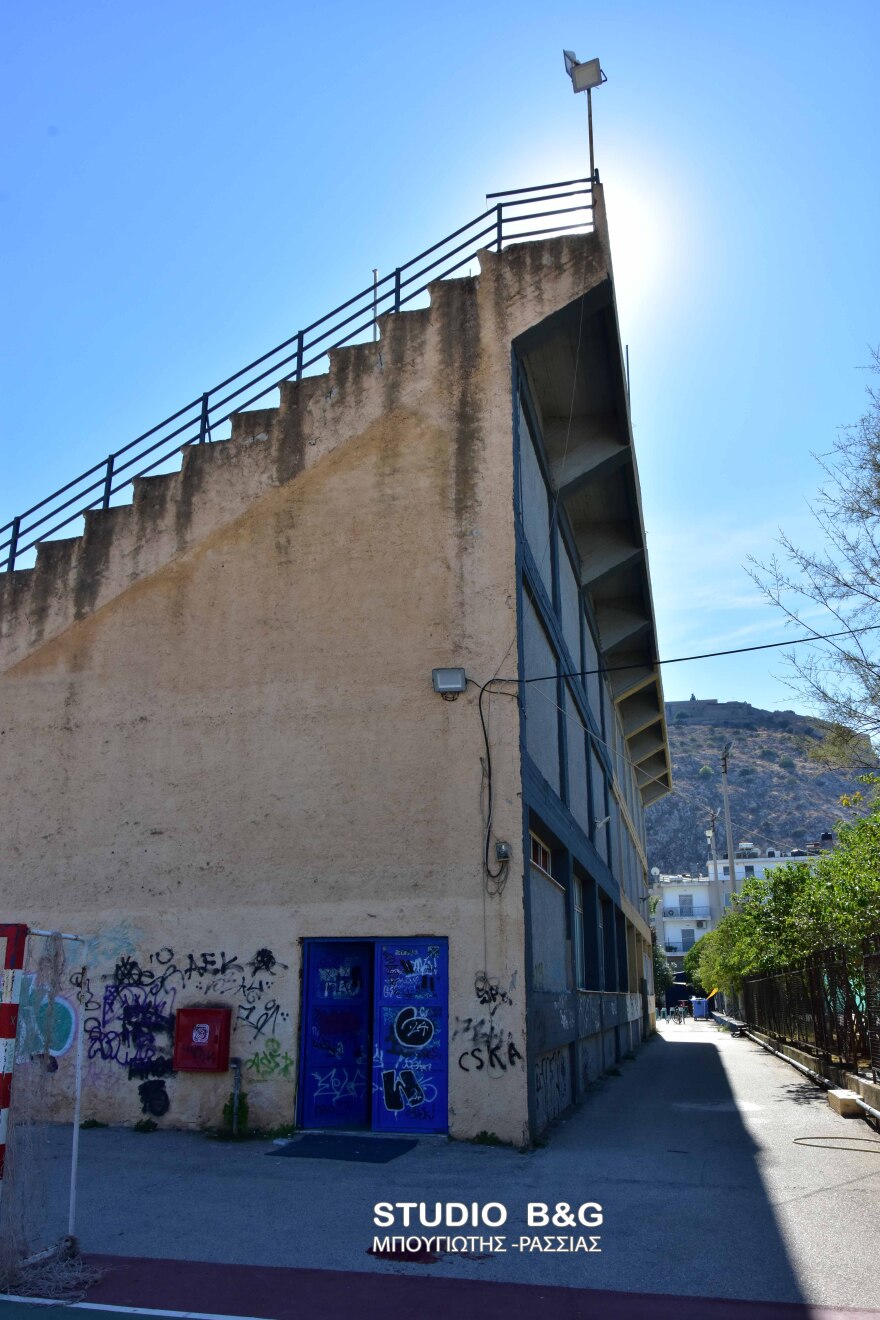 Ναύπλιο: Αγόρι έπεσε από κερκίδα γηπέδου και έχασε τη ζωή του