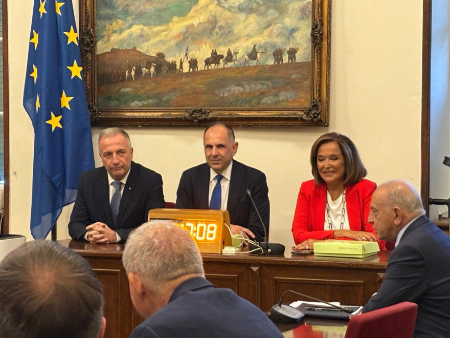 Στα ελληνοτουρκικά δεν υπάρχει μέση οδός, είπε ο Γεραπετρίτης στους βουλευτές της ΝΔ - «Είμαστε μακριά από το συνυποσχετικό»