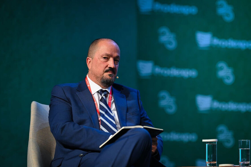 Airbnb: Φορολογικά έσοδα 830 εκατ. ευρώ από τη βραχυχρόνια μίσθωση - Τι είπε ο Πιτσιλής