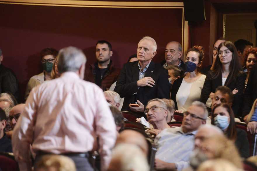 Τσίπρας: Άφησε ανοιχτό παράθυρο για ένα νέο «πολιτικό υποκείμενο αλλαγής»