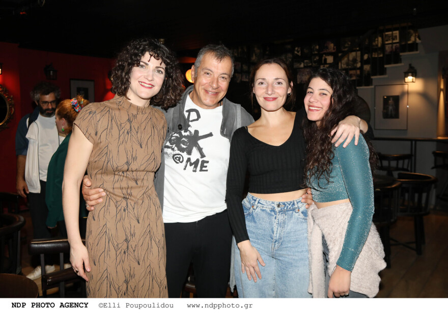 Σταύρος Θεοδωράκης: Παρακολούθησε την κόρη του στο θέατρο