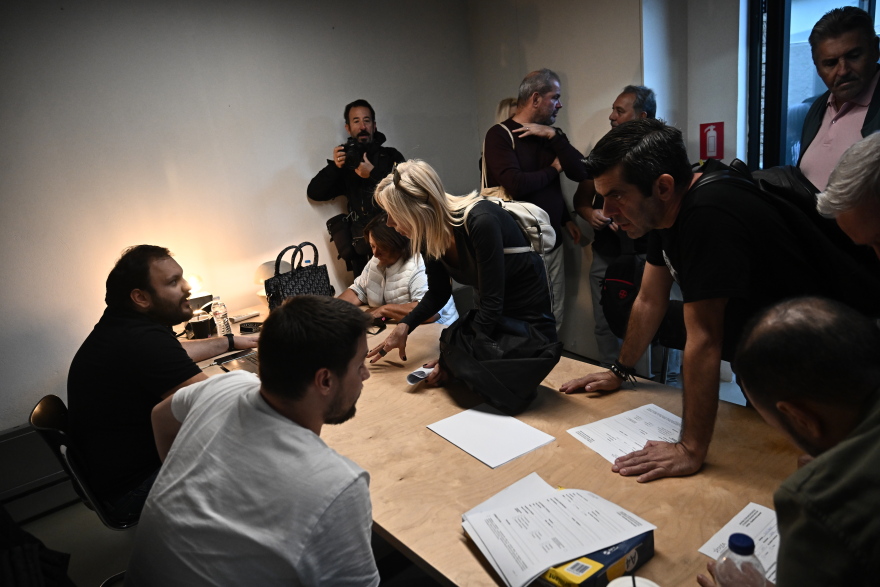  Ο Κασσελάκης εγκαινίασε τα γραφεία στον Ταύρο: Δεν υπάρχουν υποψήφιοι πρόεδροι, θα υπάρξουν μόνο στο συνέδριο - Δείτε βίντεο