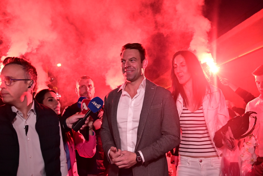 Το σόου Κασσελάκη για τα εγκαίνια των γραφείων στον Ταύρο και τα «καρφιά» στον Τσίπρα για μεταβατικό πρόεδρο