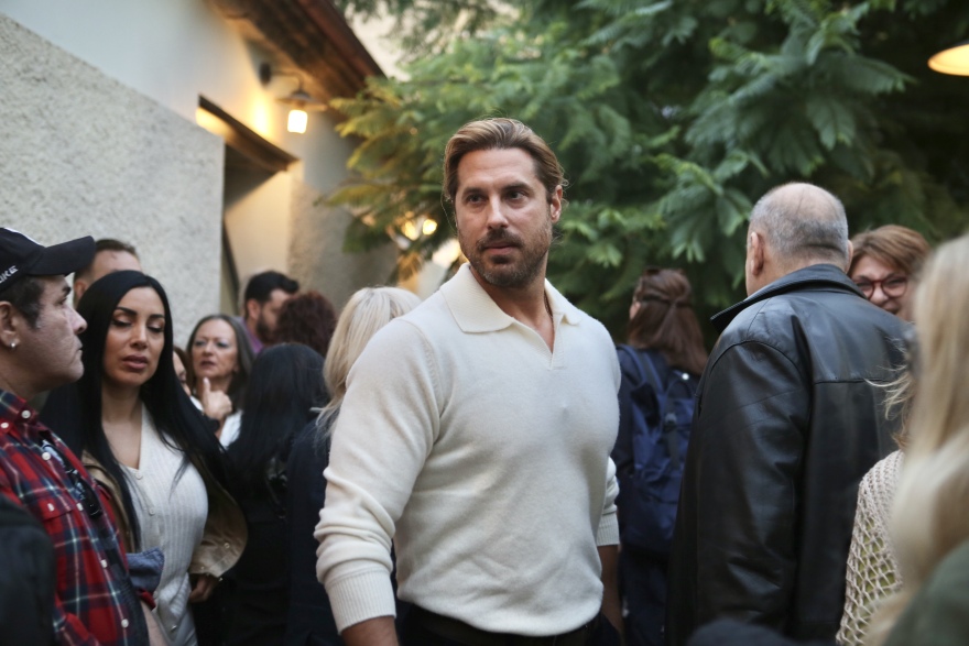  Ο Κασσελάκης εγκαινίασε τα γραφεία στον Ταύρο: Δεν υπάρχουν υποψήφιοι πρόεδροι, θα υπάρξουν μόνο στο συνέδριο - Δείτε βίντεο