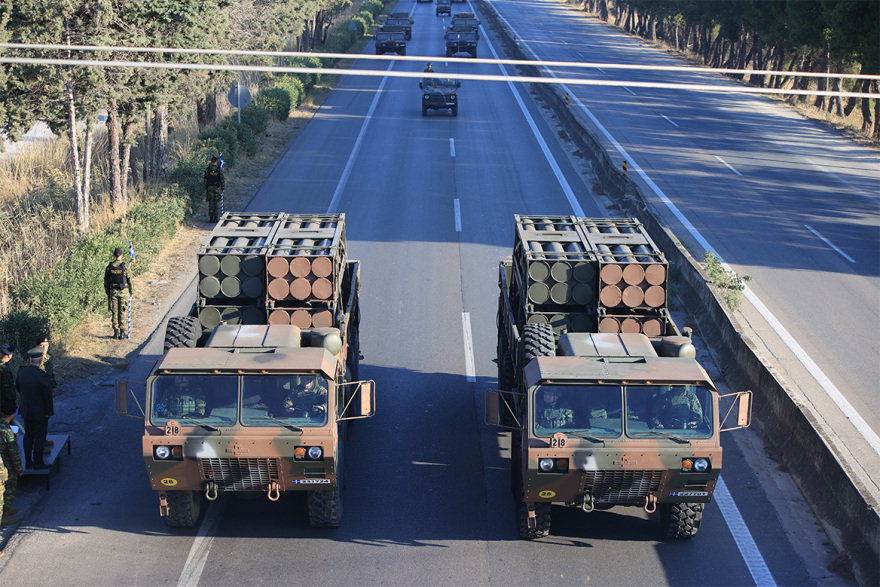 Θεσσαλονίκη: Εντυπωσιακές εικόνες από την πρόβα τζενεράλε για την στρατιωτική παρέλαση της 28ης Οκτωβρίου