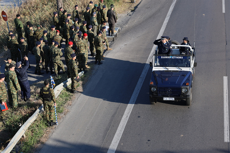 Θεσσαλονίκη: Εντυπωσιακές εικόνες από την πρόβα τζενεράλε για την στρατιωτική παρέλαση της 28ης Οκτωβρίου
