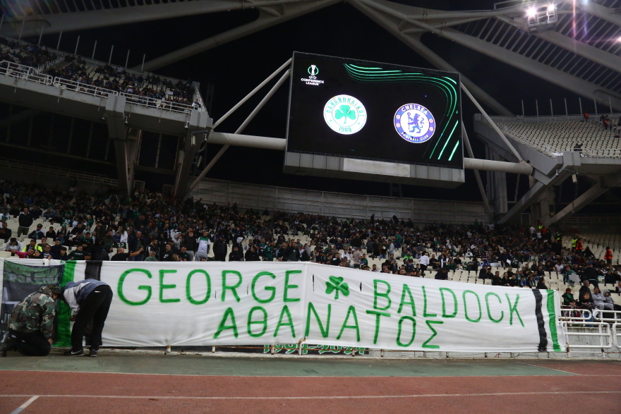  Παναθηναϊκός - Τσέλσι: Οι οπαδοί του ΠΑΟ τίμησαν με πανό και σημαίες του μνήμη του Μπάλντοκ στο ΟΑΚΑ - Βίντεο, φωτογραφίες 