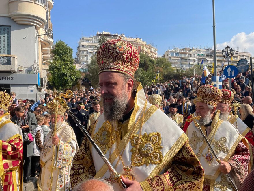 Σε κλίμα κατάνυξης η λιτανεία για τον Άγιο Δημήτριο στη Θεσσαλονίκη - Δείτε βίντεο και φωτογραφίες