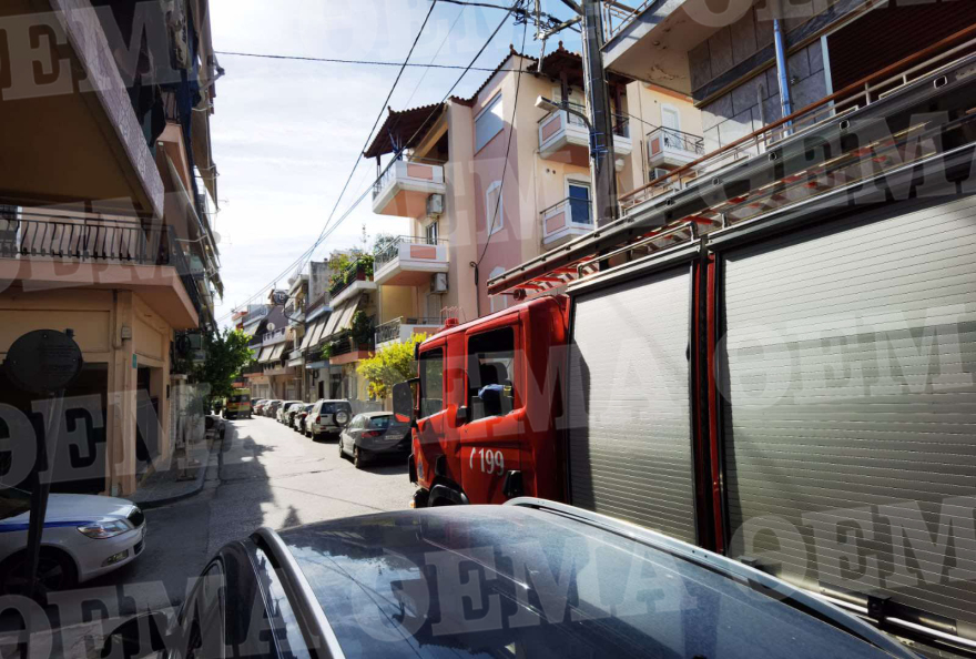 Περιστέρι: Μετά από τέσσερις ώρες έβγαλαν από το σπίτι ψυχιάτρου τον άντρα που απειλούσε να αυτοκτονήσει