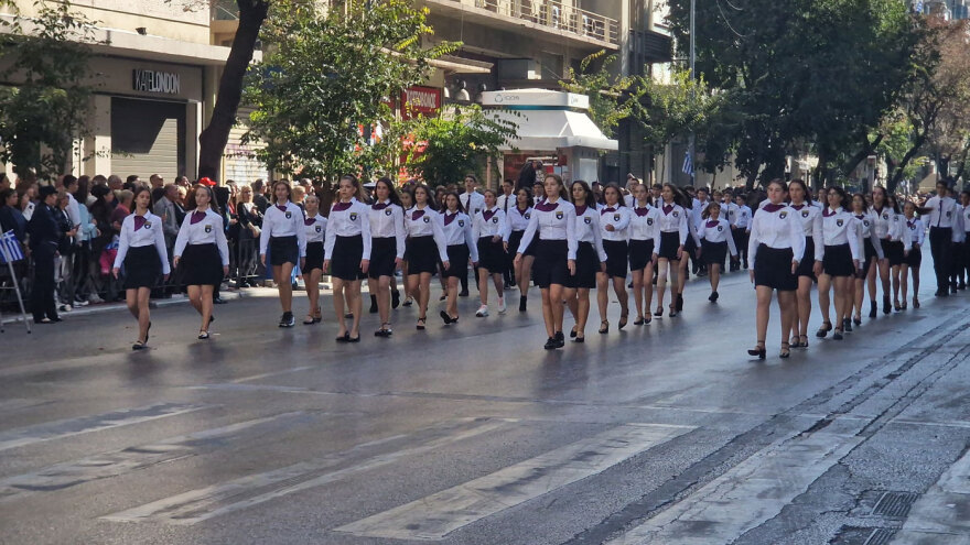 Η μαθητική παρέλαση για την 28η Οκτωβρίου στη Θεσσαλονίκη - Δείτε φωτογραφίες και βίντεο