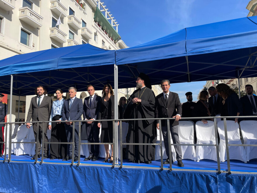 Η μαθητική παρέλαση για την 28η Οκτωβρίου στη Θεσσαλονίκη - Δείτε φωτογραφίες και βίντεο