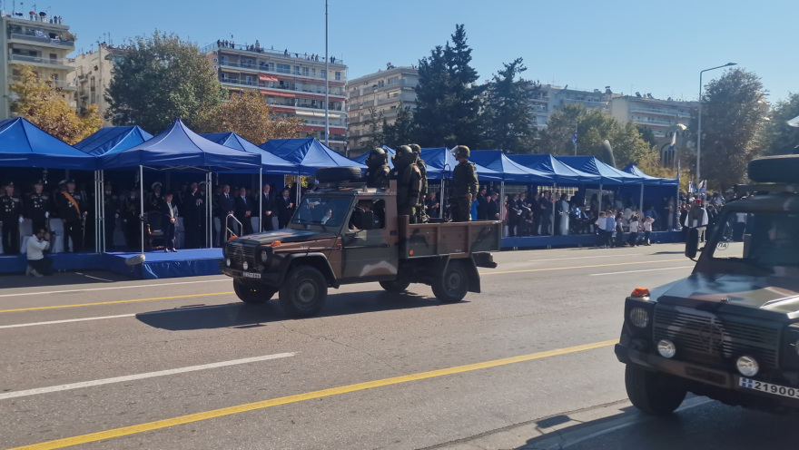 28η Οκτωβρίου: Δείτε  εντυπωσιακές φωτογραφίες και βίντεο από τη στρατιωτική παρέλαση στη Θεσσαλονίκη