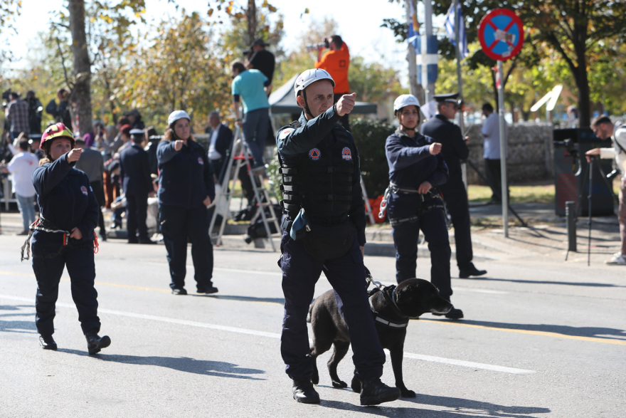 28η Οκτωβρίου: Δείτε  εντυπωσιακές φωτογραφίες και βίντεο από τη στρατιωτική παρέλαση στη Θεσσαλονίκη