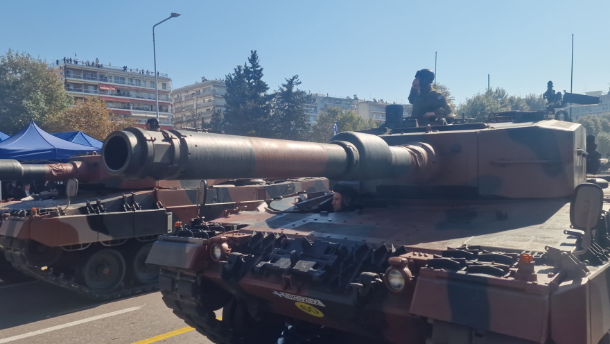 28η Οκτωβρίου: Δείτε  εντυπωσιακές φωτογραφίες και βίντεο από τη στρατιωτική παρέλαση στη Θεσσαλονίκη