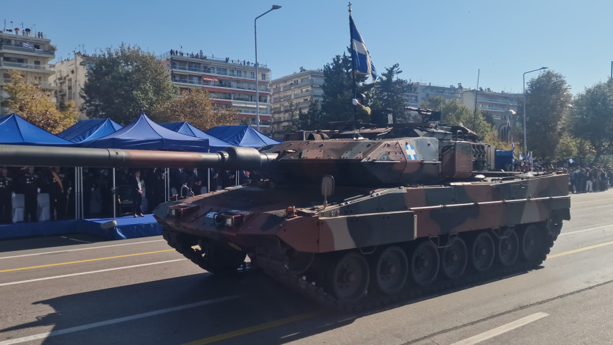 28η Οκτωβρίου: Δείτε  εντυπωσιακές φωτογραφίες και βίντεο από τη στρατιωτική παρέλαση στη Θεσσαλονίκη